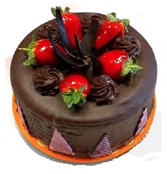 Özel Günler İçin 6–9 Kişilik Çikolatalı Yaş Pasta